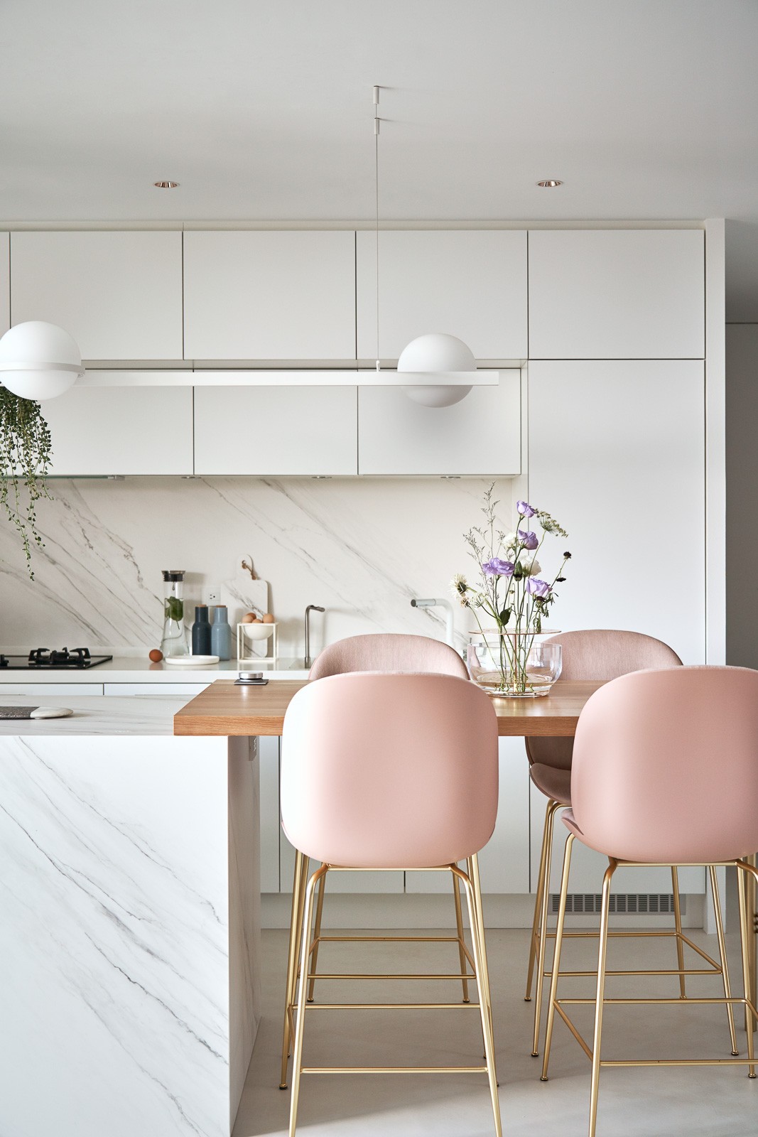 現(xiàn)代北歐風格室內家裝案例效果圖-餐廳