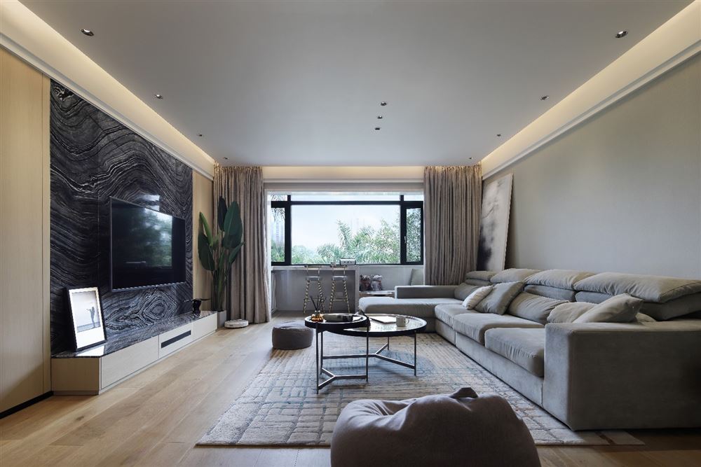 佛山市海倫堡菁華府現(xiàn)代風(fēng)格三居室裝修案例