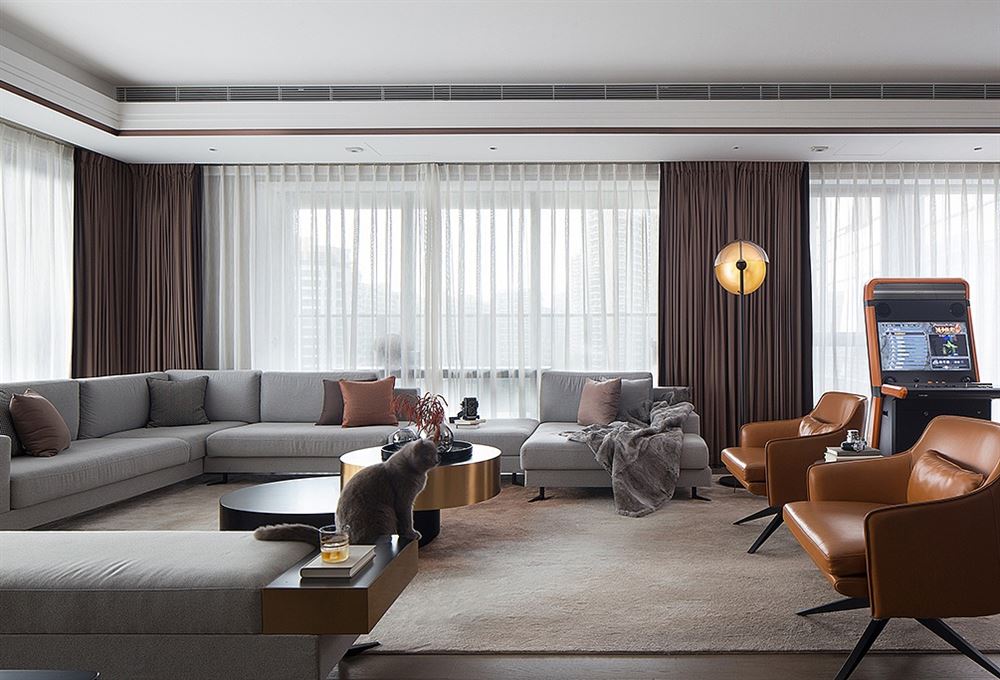 佛山市翡翠西江輕奢風(fēng)格四居室裝修案例