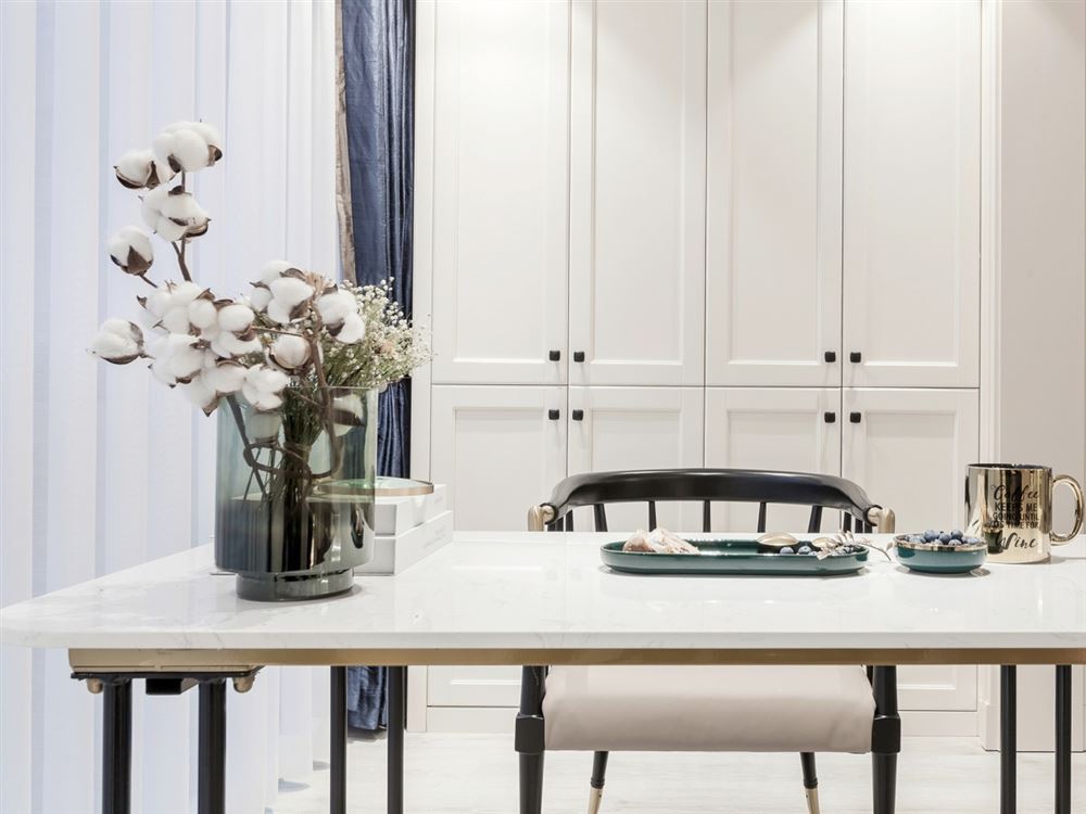 江門市保利大都會(huì)輕奢風(fēng)格三居室裝修案例