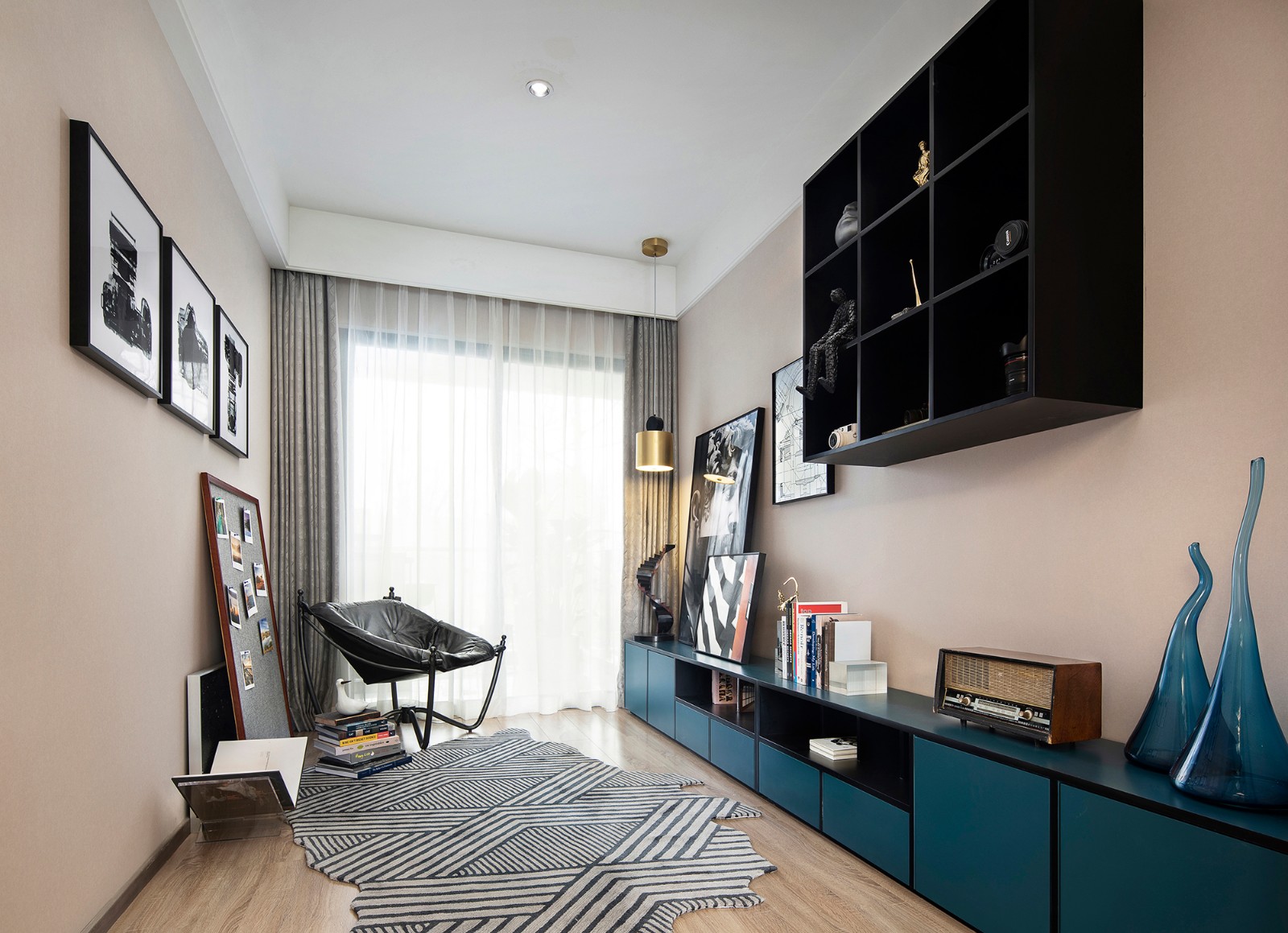 現(xiàn)代輕奢風格室內(nèi)家裝案例效果圖-書房 現(xiàn)代輕奢風格室內(nèi)家裝案例效果圖-書房