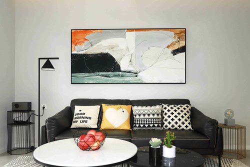 ?？谑卸际猩脂F(xiàn)代簡(jiǎn)約風(fēng)格三居室裝修案例