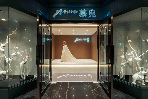 ?？谑秀懯⑻聪阒蕃F(xiàn)代風(fēng)格辦公空間裝修案例