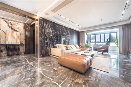 ?？谑凶锨G花園二區(qū)輕奢風格四居室裝修案例